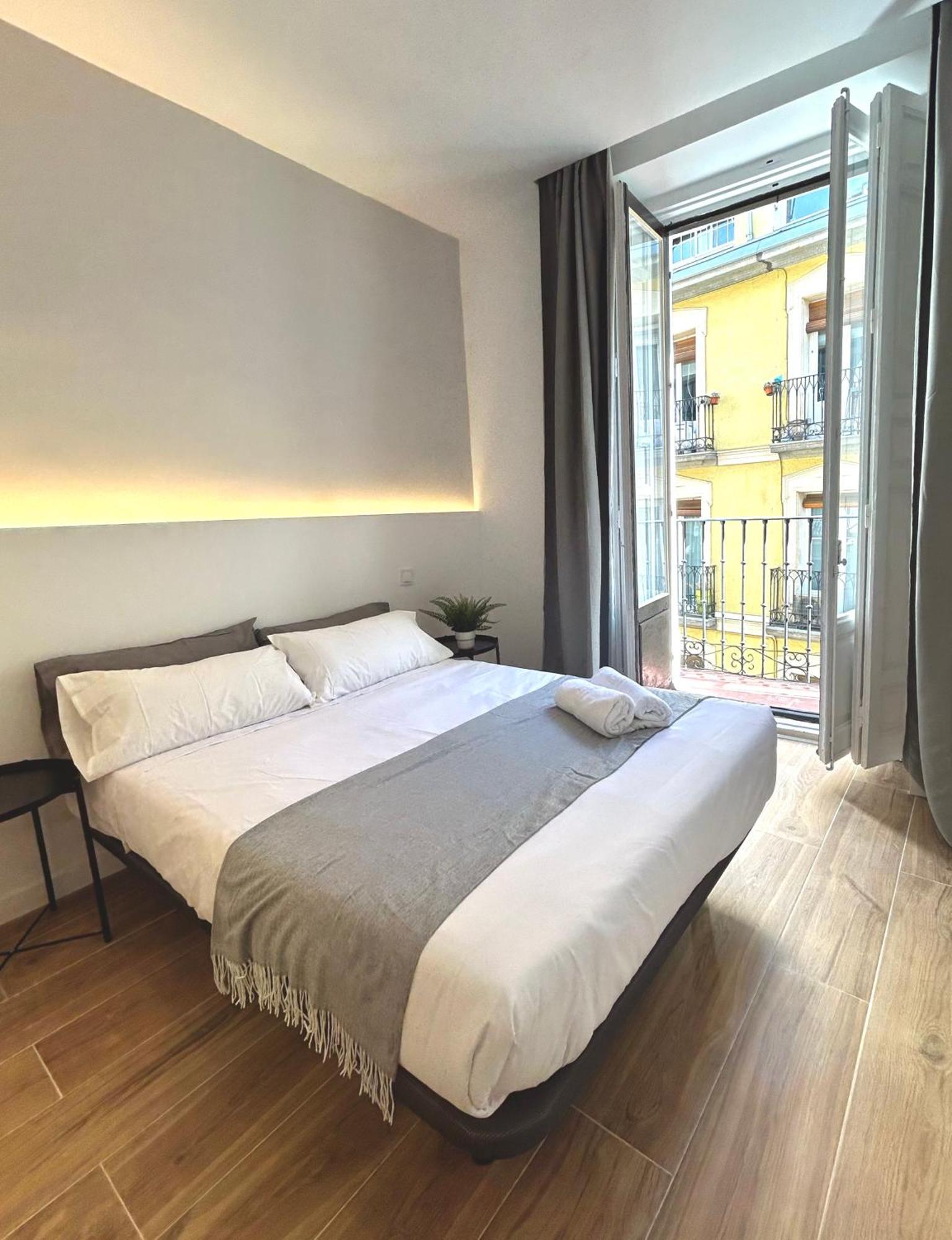 Casa De Huespedes San Andres Hotell Madrid Exteriör bild