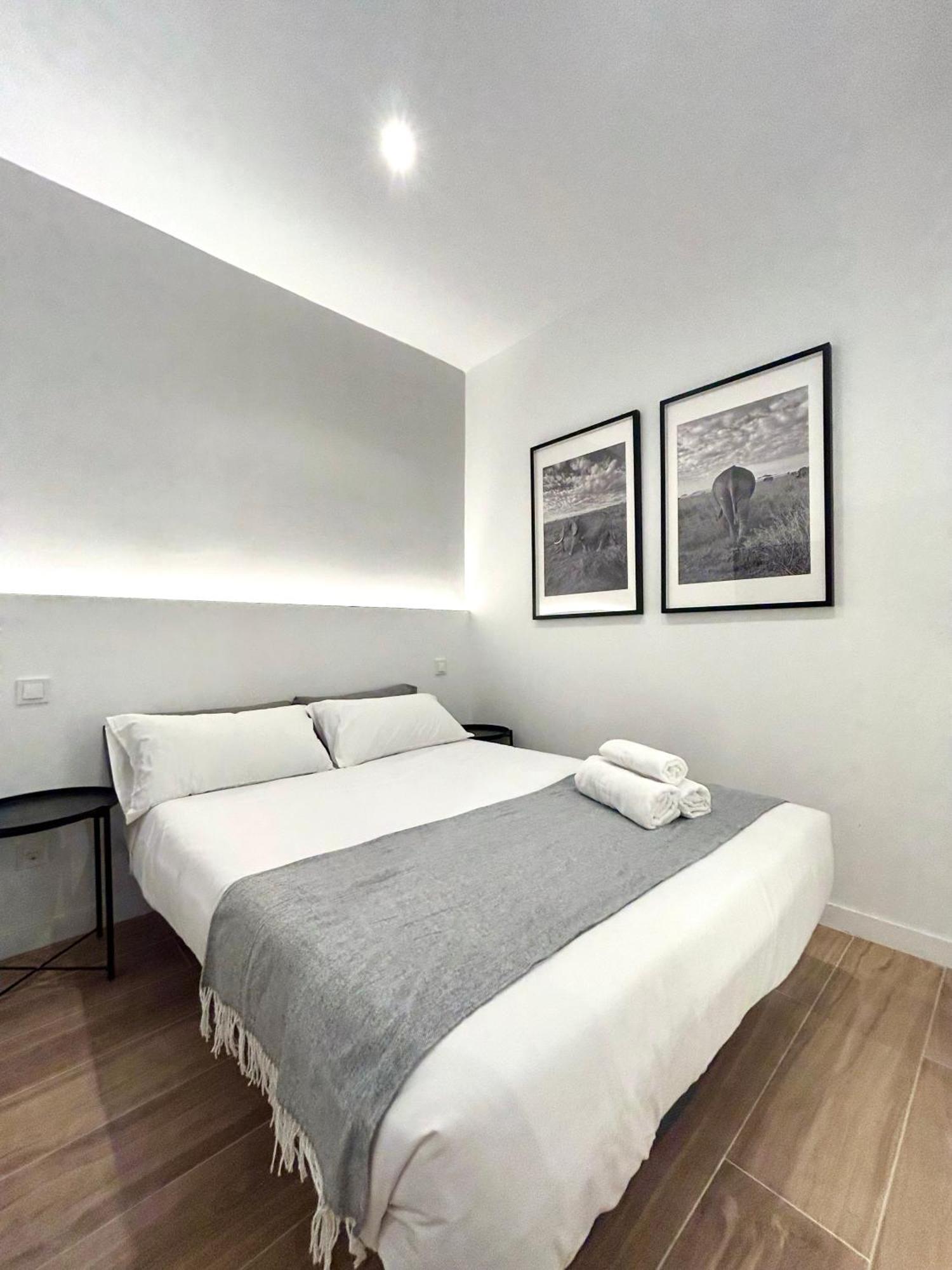 Casa De Huespedes San Andres Hotell Madrid Exteriör bild