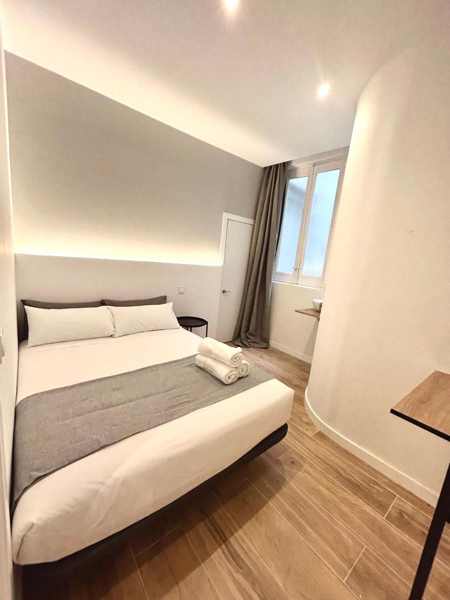 Casa De Huespedes San Andres Hotell Madrid Exteriör bild