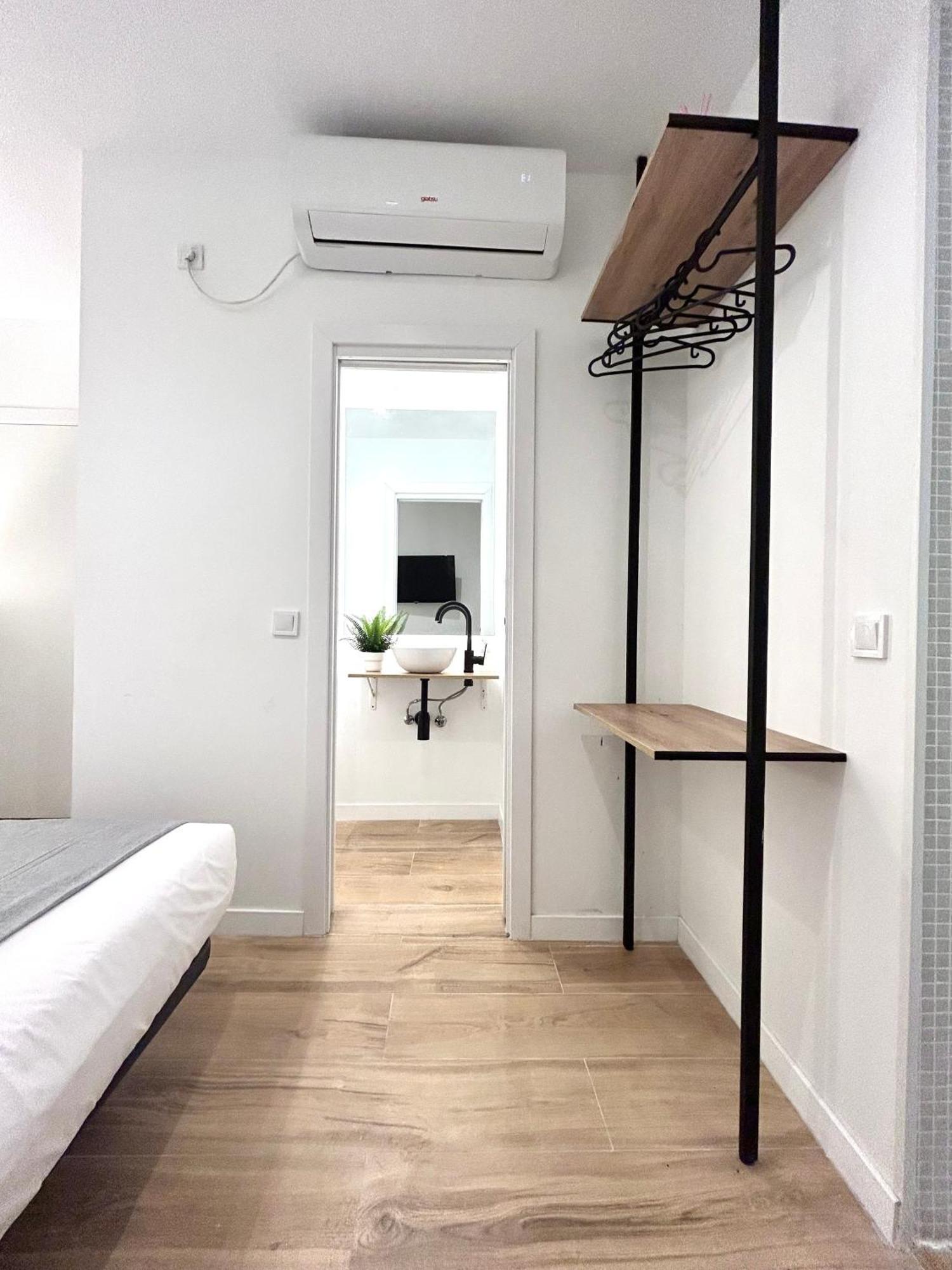 Casa De Huespedes San Andres Hotell Madrid Exteriör bild